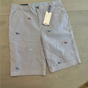 Vineyard Vines Blue & White Shorts  BOY (check measurements) 30 WAIST